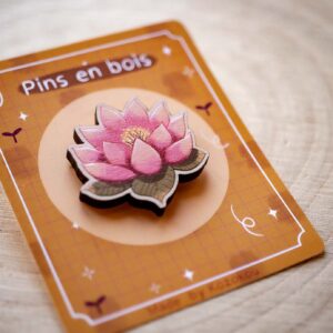 Pin's en bois Lotus - Nana